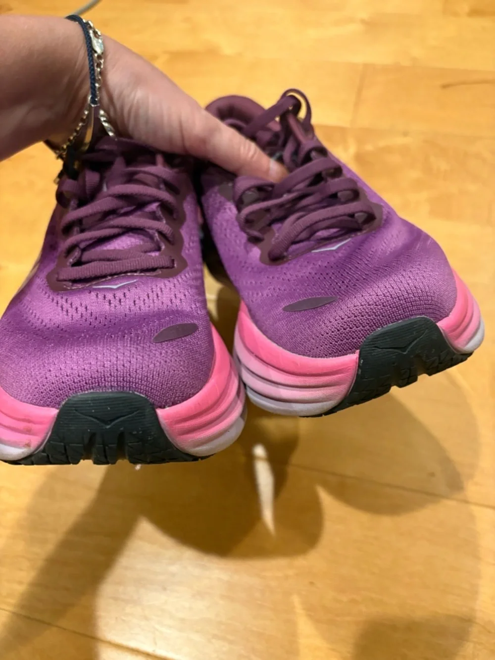 Hoka Women's Bondi 8 running shoes sneakers purple pink sz 9